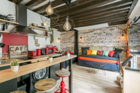 M1 - Magnificent Studio in Le Marais's Heart